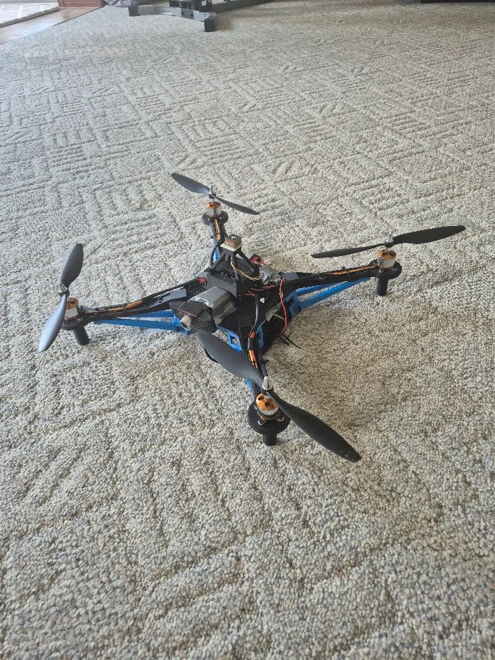 Finished v5 quadcopter